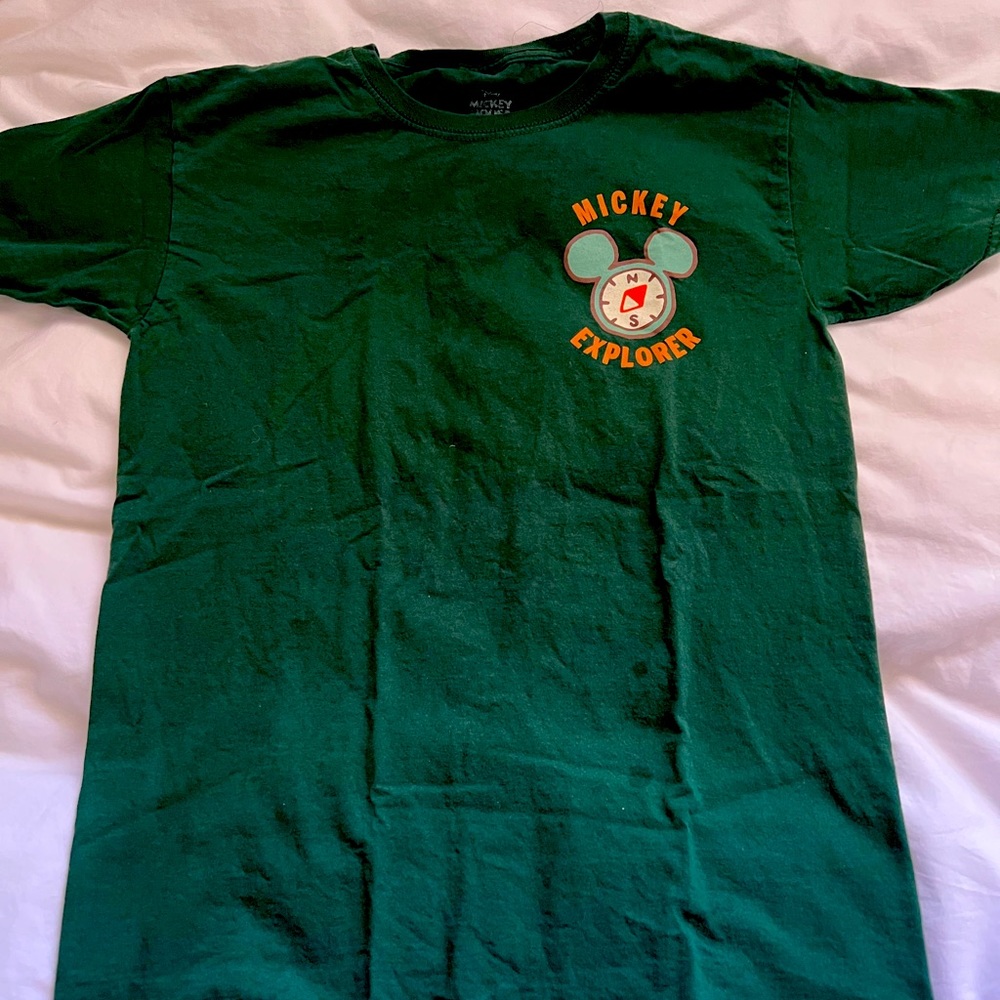 Like new 100% cotton Mickey size L kids boxlunch shirt